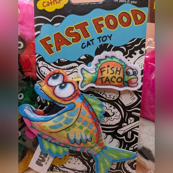 Cat Toy Bundle - 11 pieces + 1 BONUS SURPRISE Toy - Picture 2 of 4